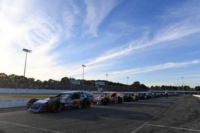 Oval Track Racing Thompson Speedway